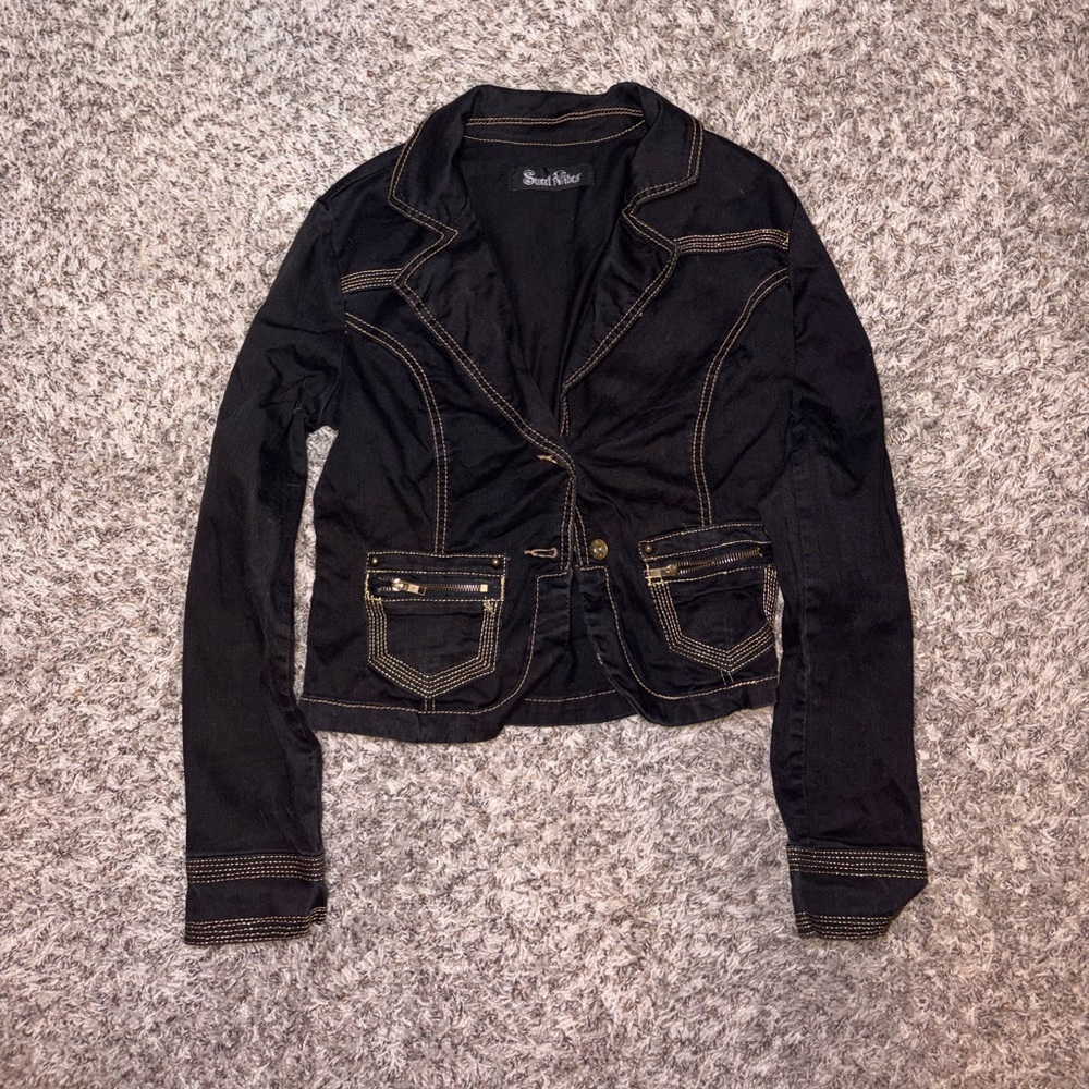 Gothic Black Women's Tailored Jacket with Contrast Gold Stitching